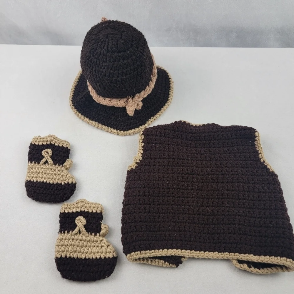 Newborn baby sheriff cowboy knit outfit
